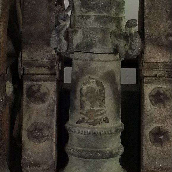 Vintage Spanish cannon replica wood base and copper cannon and steel studs - Picture 10 of 13